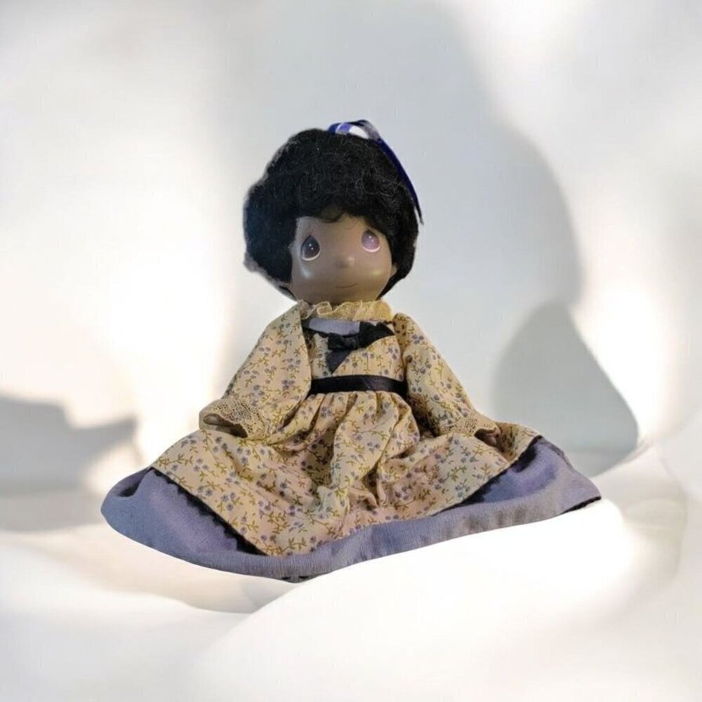 Vintage Precious Moments Samuel Butcher Children of the World Mazie Doll